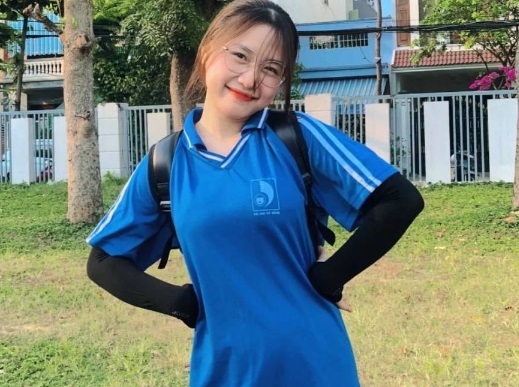 (không che) Dương Thị Minh mông đẹp